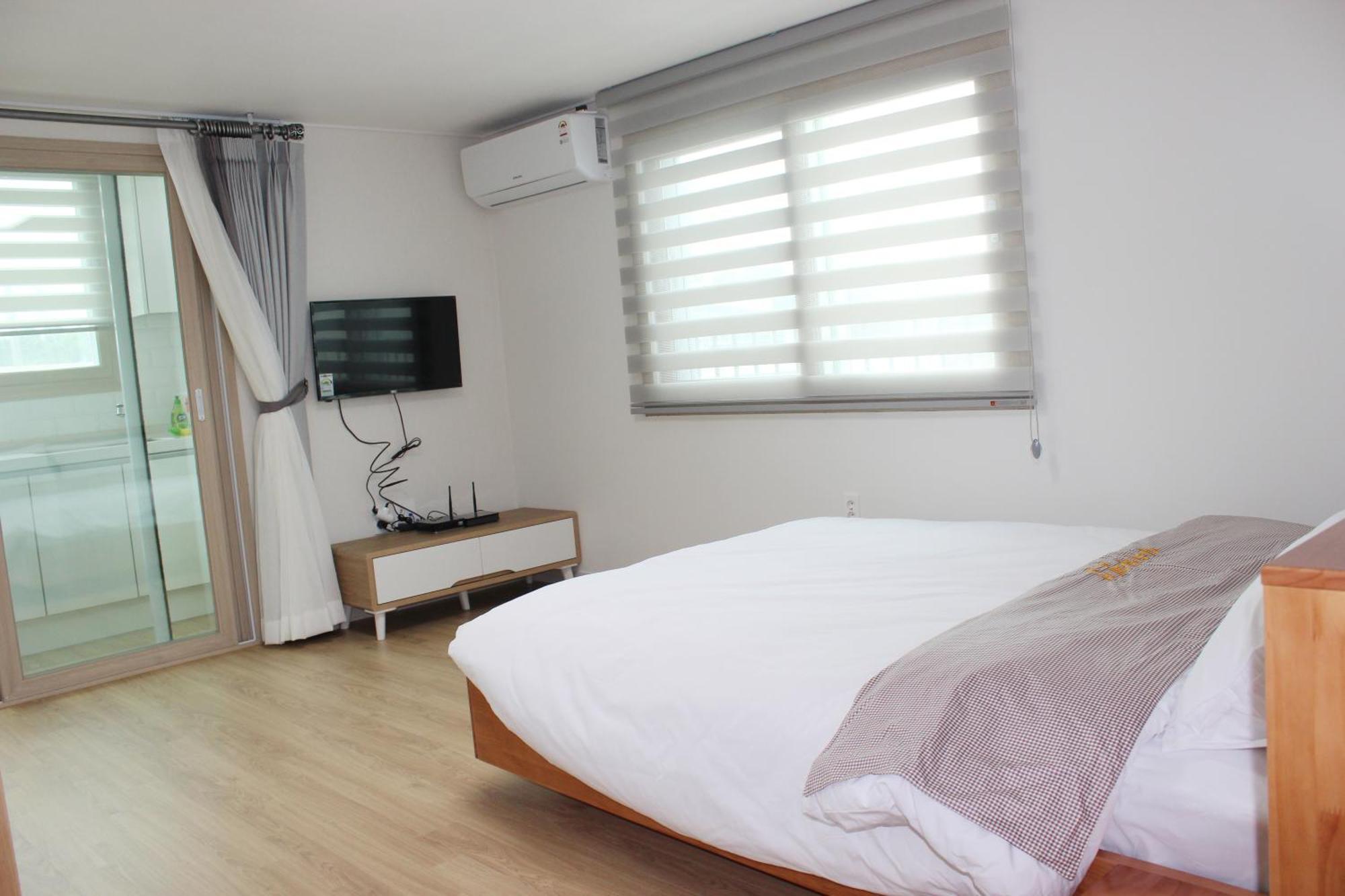 Jeju Aria Pension Buitenkant foto